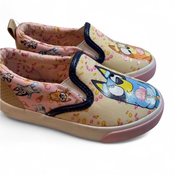 Bluey and Bingo canvas slip on shoes and sandals bundle - Picture 4 of 8
